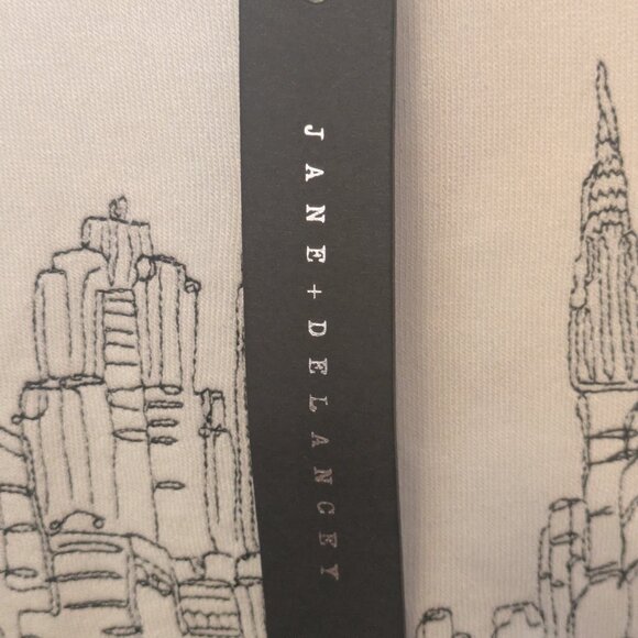 New York City Skyline Graphic Sweatshirt – Cream/White – Women’s - Picture 5 of 6